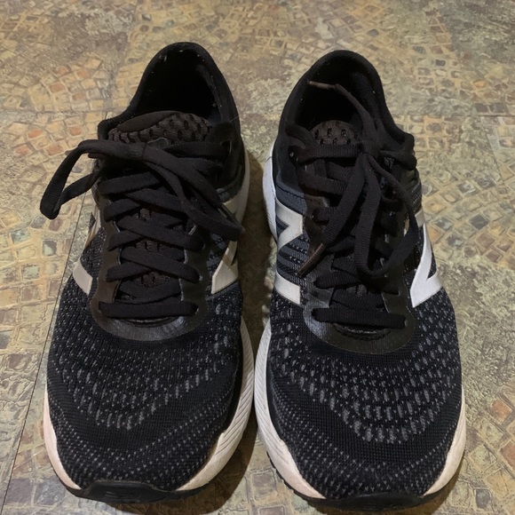 New Balance 860 Women’s size 8 Running shoe. - Picture 1 of 6